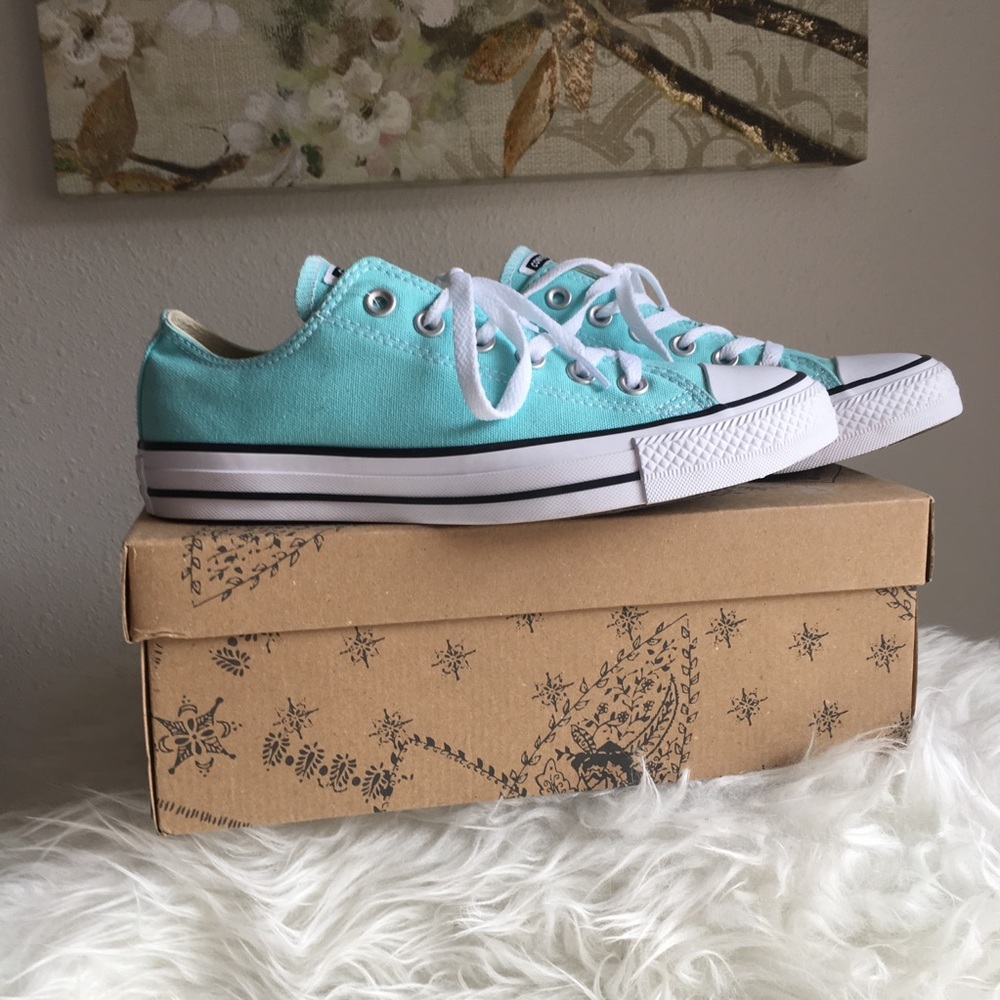 CONVERSE All Star Chuck Taylor Low Size 8